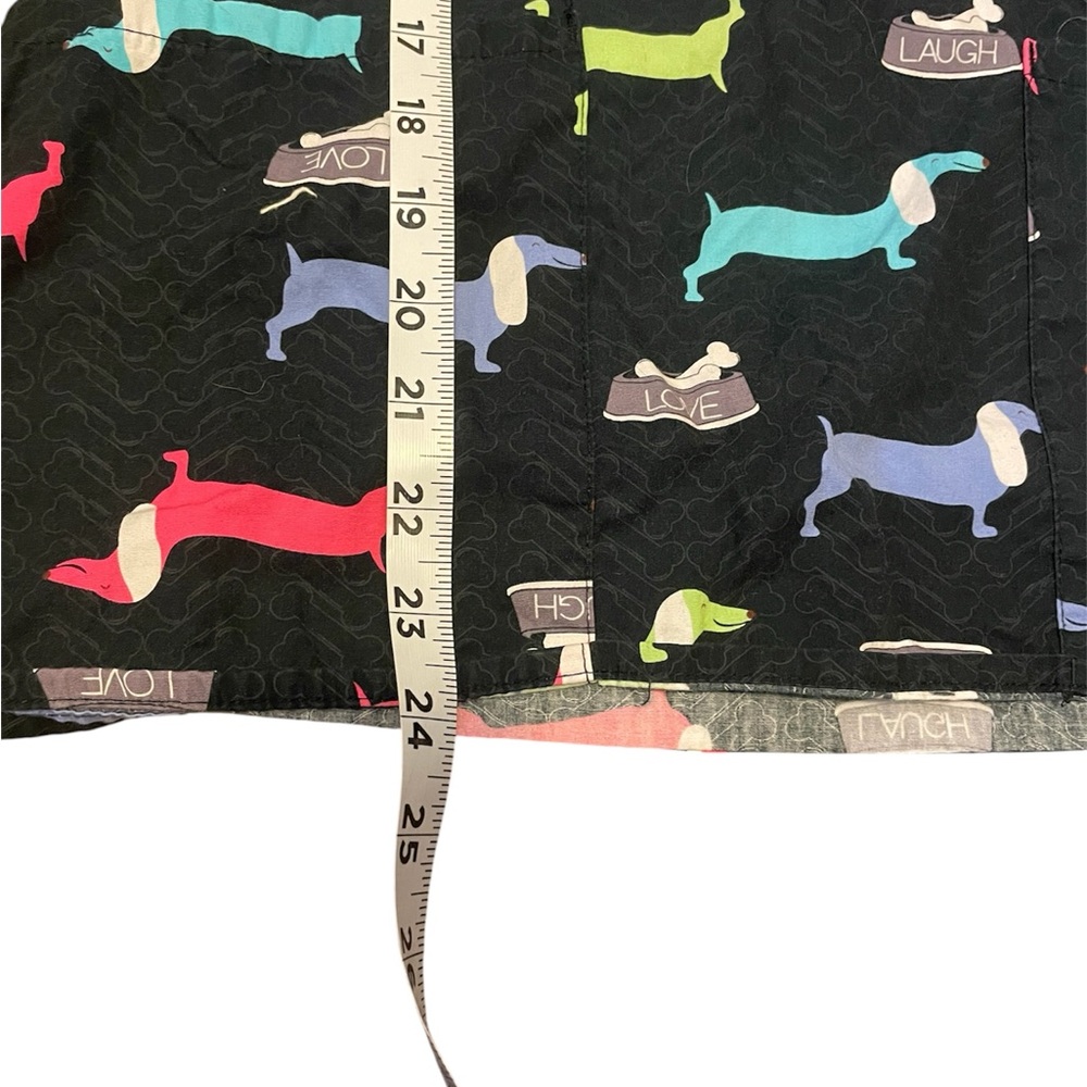 Zoe + Chloe Colorful Dachshund Print Black Scrub Top Size XS Women’s EUC - Picture 2 of 8